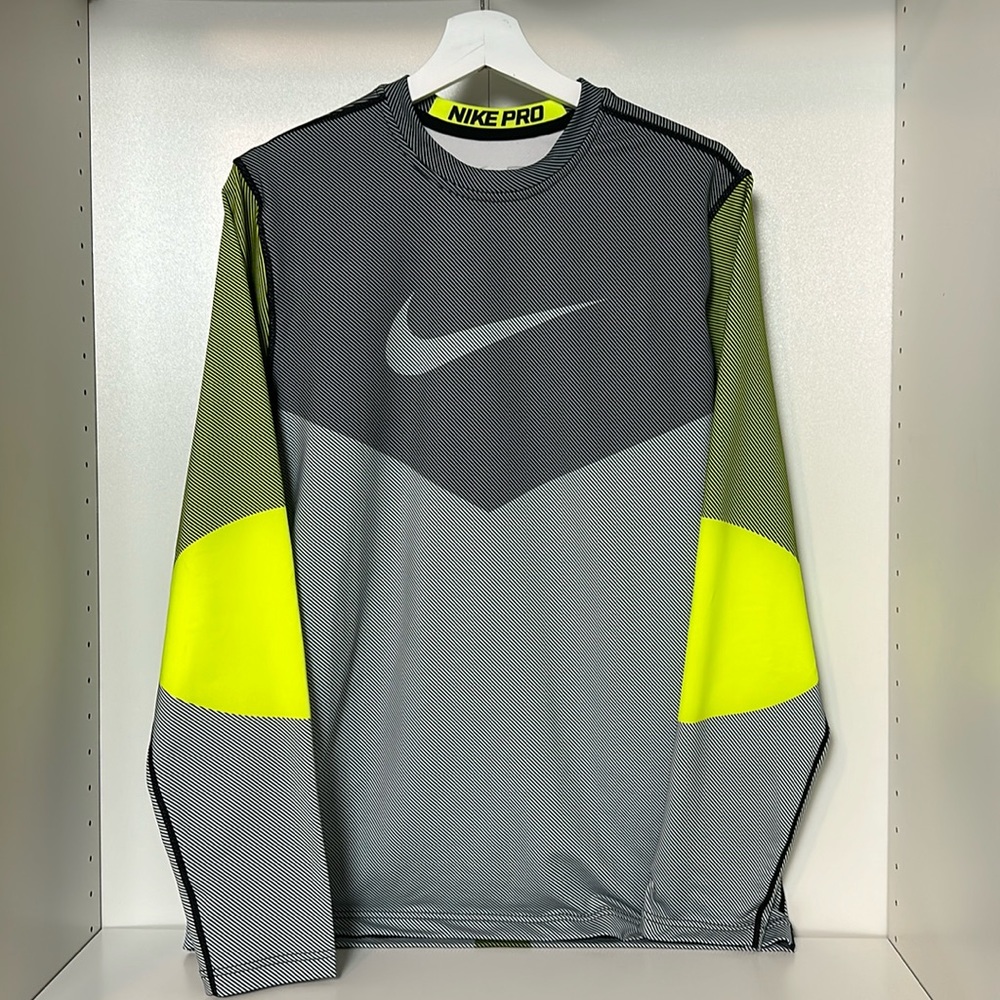 NIKE PRO GAMMA HYPERWARM Long Sleeve training top MENS L